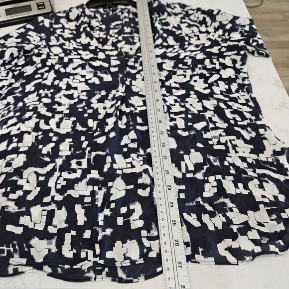Vince Silk Confetti Blouse Size 10 Long Sleeve Split Neck Navy & White - Picture 10 of 11